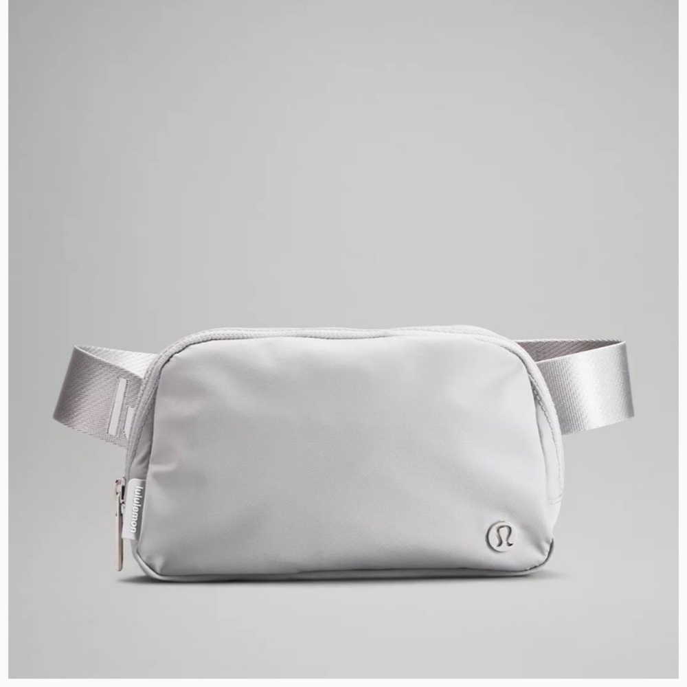 Lululemon Everywhere Belt Bag